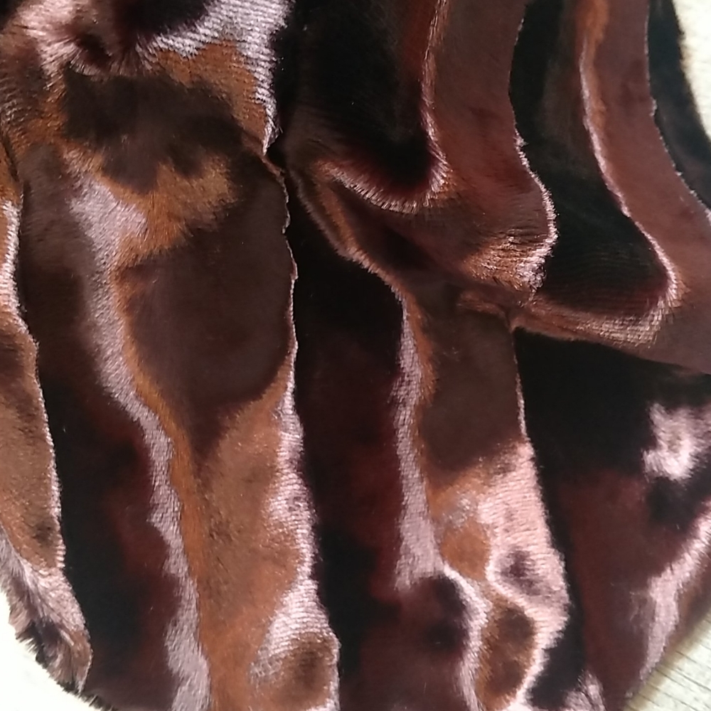 Vintage velvet hat and scarf set - Picture 11 of 11